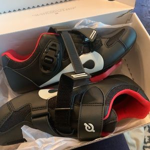 Peloton bike shoes size 9 (40). Used once